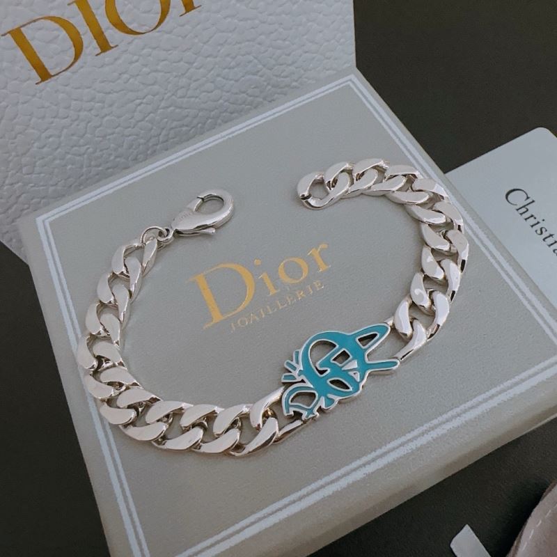 chr1st1an D10r bracelets